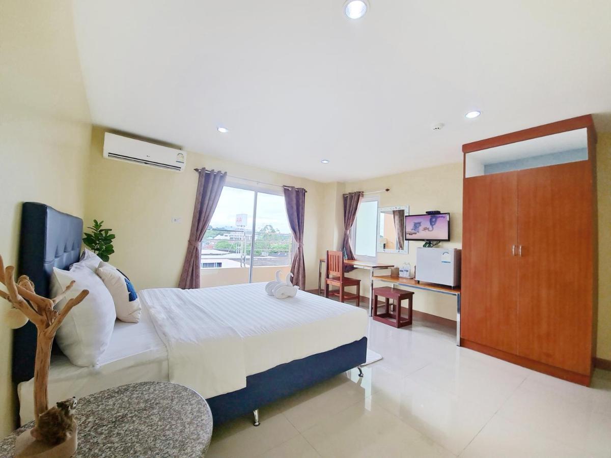 Jaroonsak Grand Trang Exterior foto