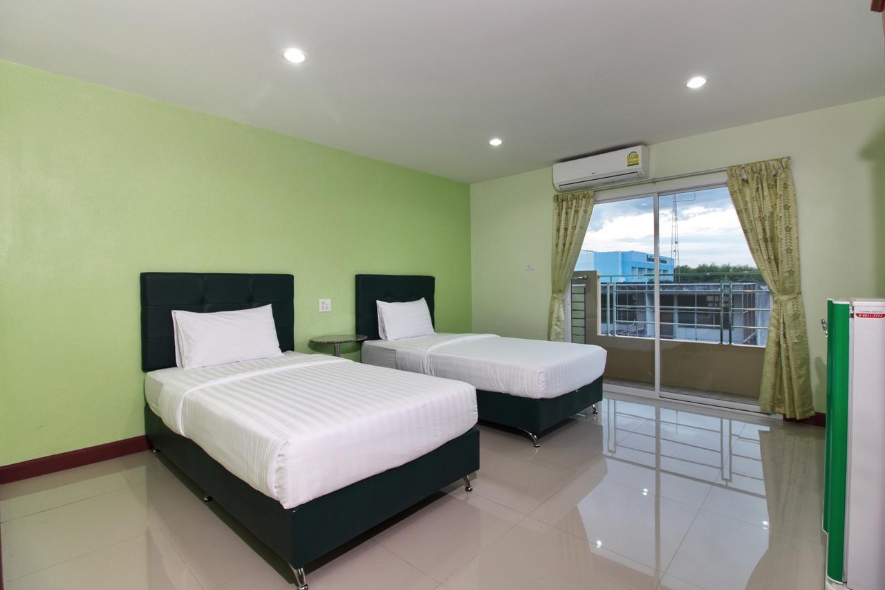 Jaroonsak Grand Trang Exterior foto
